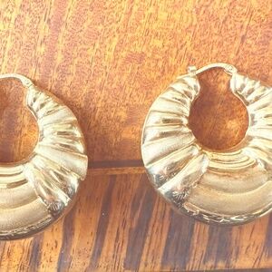 Vintage 14k Yellow Gold Hoop Earrings